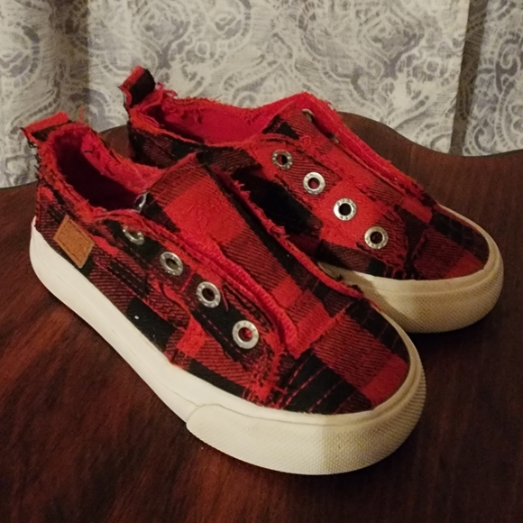 Girls Size 8 Blowfish Malibu Kids Red Buffalo Plaid Slip-on Shoes - Picture 2 of 4